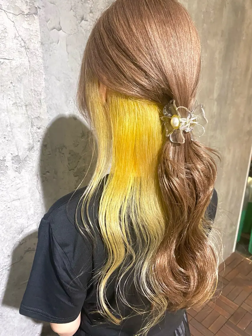 ロング カラー ブリーチ インナーカラー イエローカラー ヘアカラー トリートメント 🍒ブリーチカラー 🍊暖水 まりあのヘアスタイル