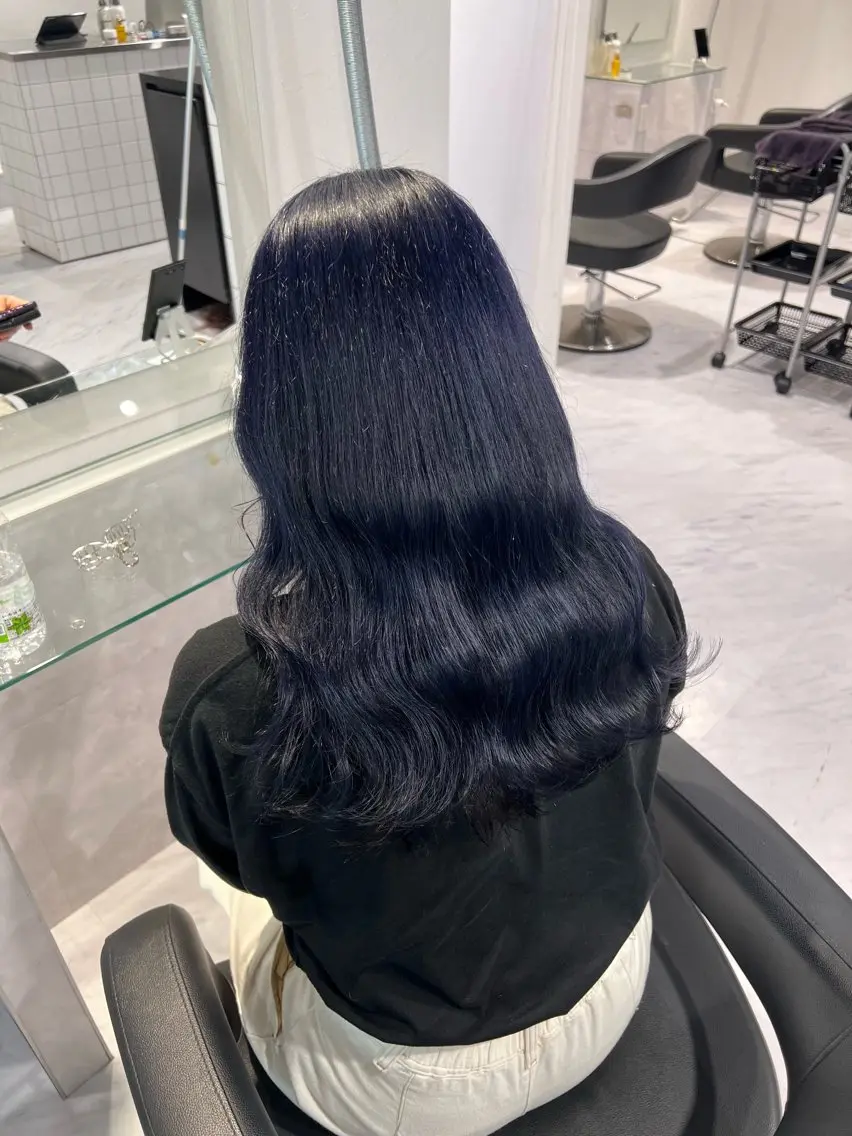 ロング カラー ヘアアレンジ メンズ メンズブリーチ ブリーチ 透明感カラー 髪質改善 🦋重くない暗髪🦋 Hana🦋のヘアスタイル