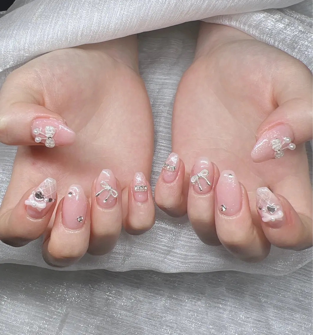 ネイル 長さ出し グラデーション キラキラネイル マグネットネイル ニュアンスネイル ハンドネイル Lee Nails チップ長さだし専門店のネイルデザイン