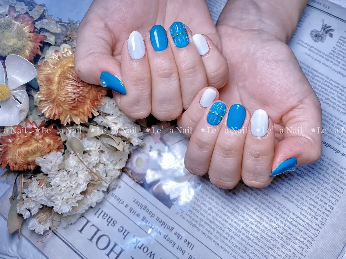 ミディアム カラー ネイル Le’a NailSalonのネイルデザイン