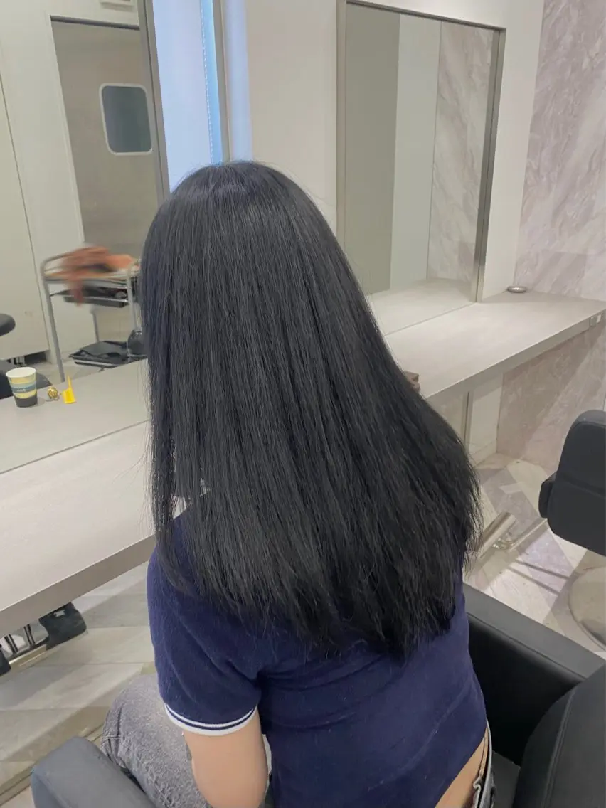 カラー 黒髪 ブルーカラー ブルーブラック 透明感カラー ハイトーンカラー ヘアカラー towa / EIGHTのヘアスタイル