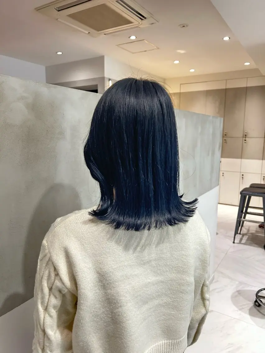 ミディアム カラー 黒髪 ブルーカラー ブルーブラック ヘアカラー トリートメント ヘアセット ナチュラル/韓国💎 haruka 💎のヘアスタイル