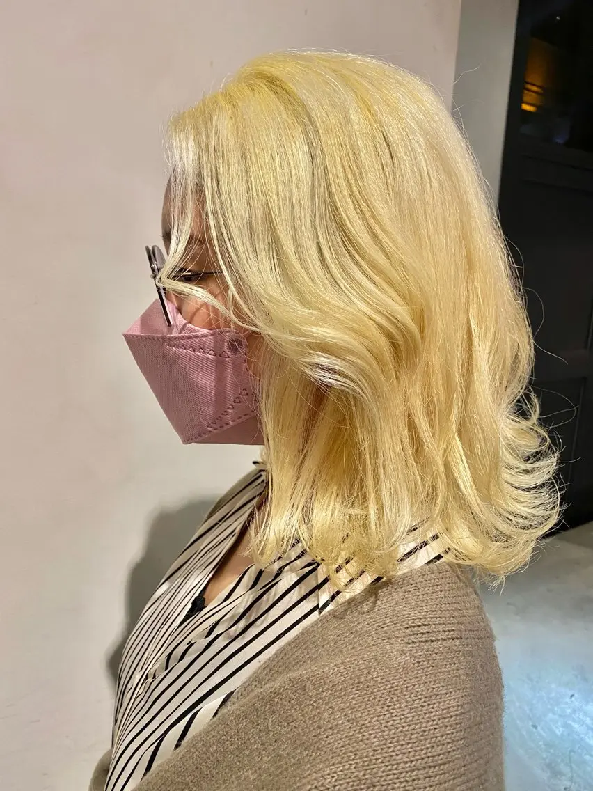 ミディアム カラー ブロンド カット ヘアカラー トリートメント 髪質改善 すずきひじりのヘアスタイル