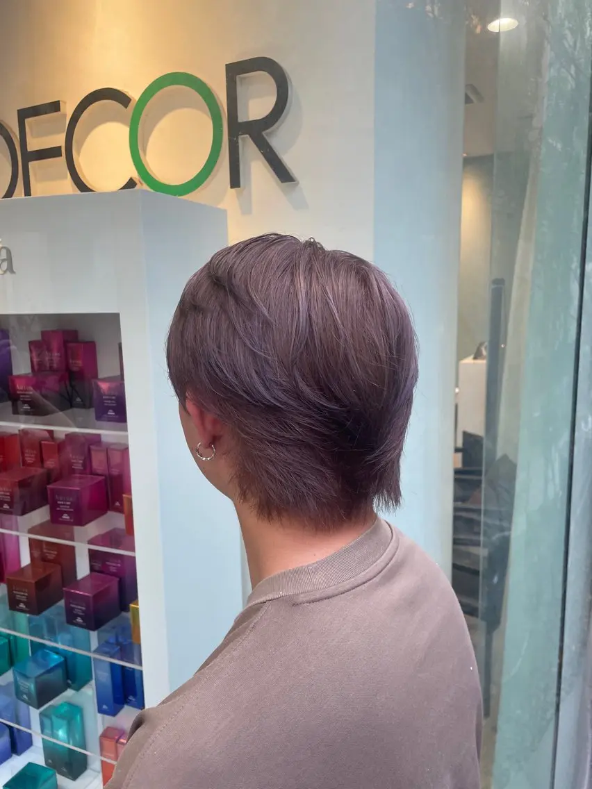 カラー メンズ メンズブリーチ ブリーチ 透明感カラー グレージュ ラベンダーカラー ヘアカラー トリートメント decor 🪩 sara☆のヘアスタイル