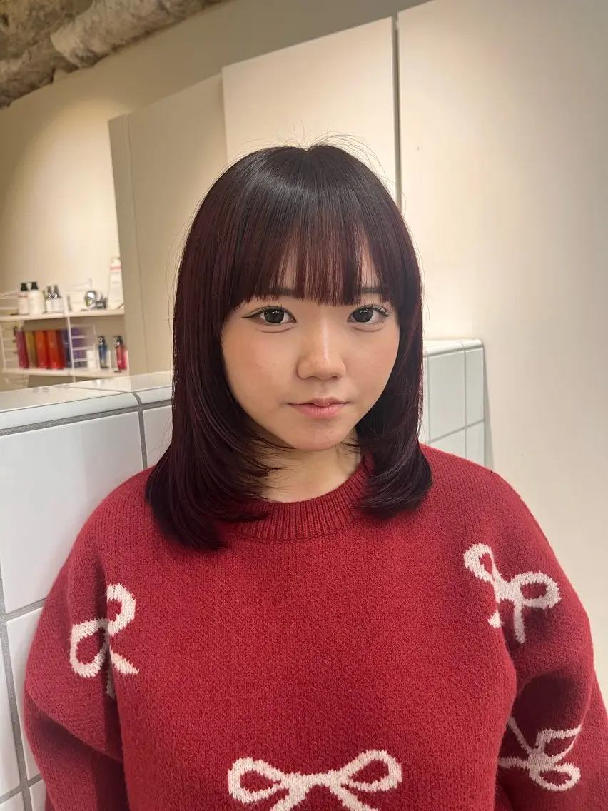 ミディアム カラー レッドカラー レイヤーカット カット ヘアカラー トリートメント 縮毛/パーマ/カラー LUVISM佐藤里咲のヘアスタイル