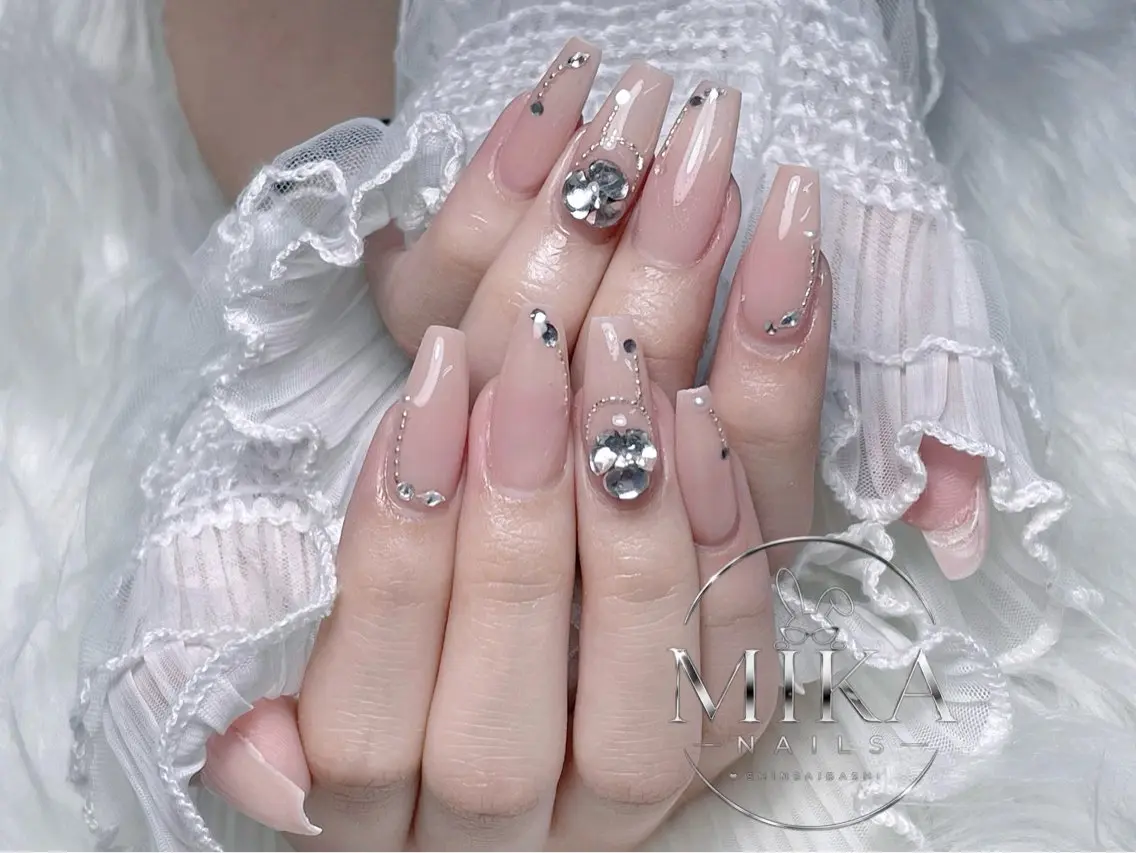 ネイル アートネイル チークネイル ドット フットネイル フレンチネイル ハンドネイル フットネイル 🌱Rina🎀 Mikaのネイルデザイン