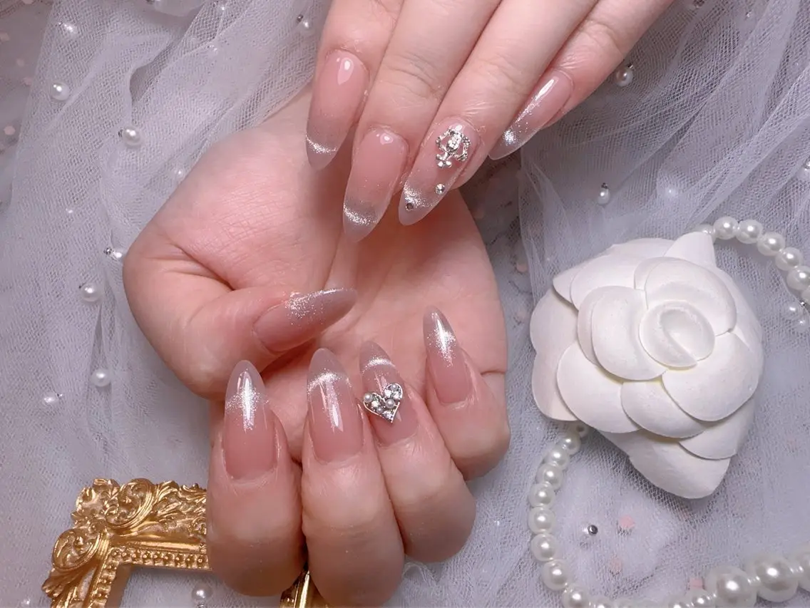 ネイル オーロラネイル フットネイル 韓国ネイル ラメ(グリッター) ラメグラデーション ハンドネイル Belle nail salon 新小岩のネイルデザイン