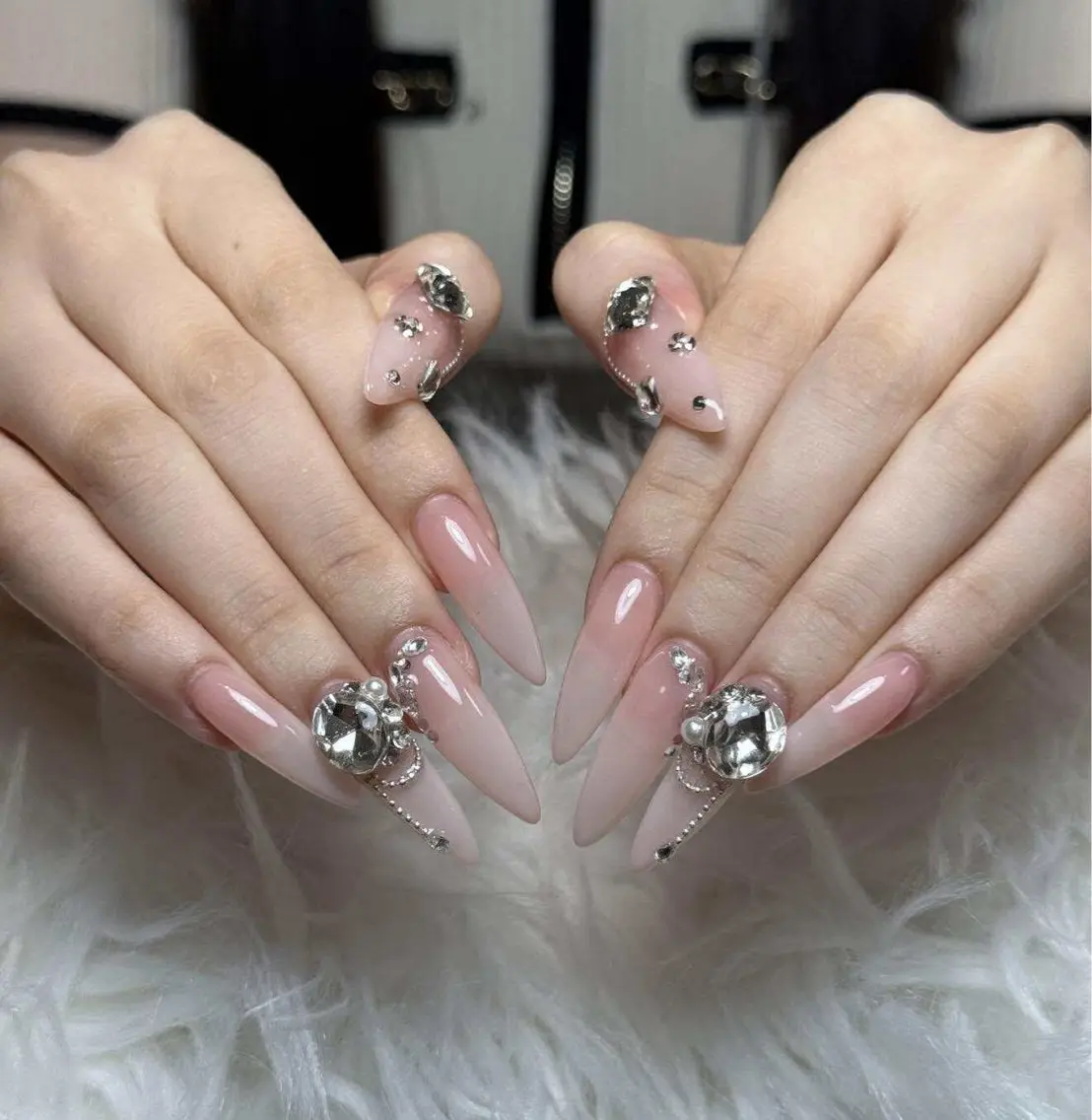 ネイル ボルドー ブラウン チークネイル ドット フットネイル ハンドネイル Julli NailStudioのネイルデザイン