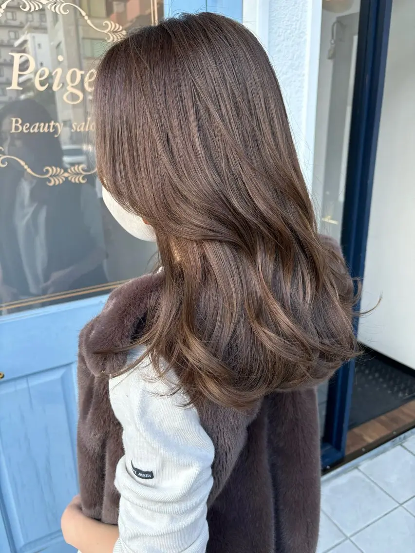 ミディアム レイヤーカット カット ヘアカラー トリートメント peige 斉藤✨大人ヘアー✨のヘアスタイル