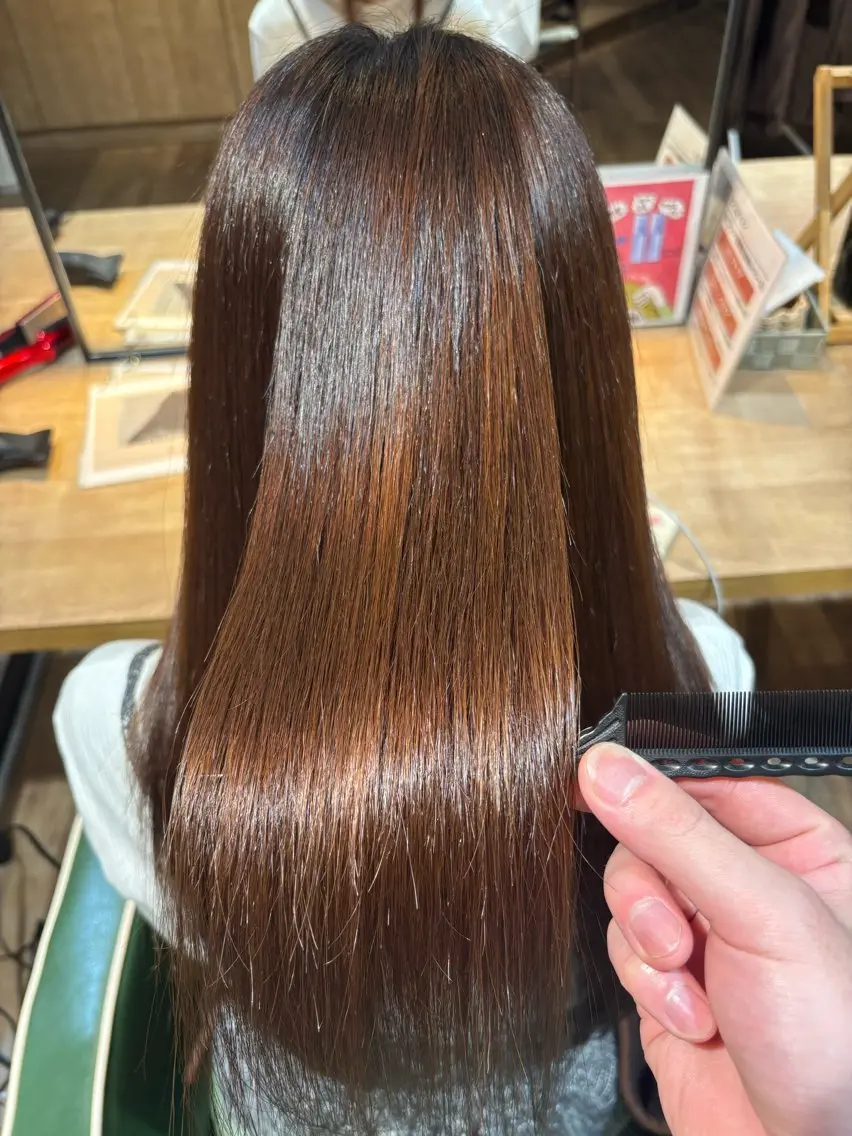 セミロング カラー 縮毛矯正 渡邊 陽大のヘアスタイル