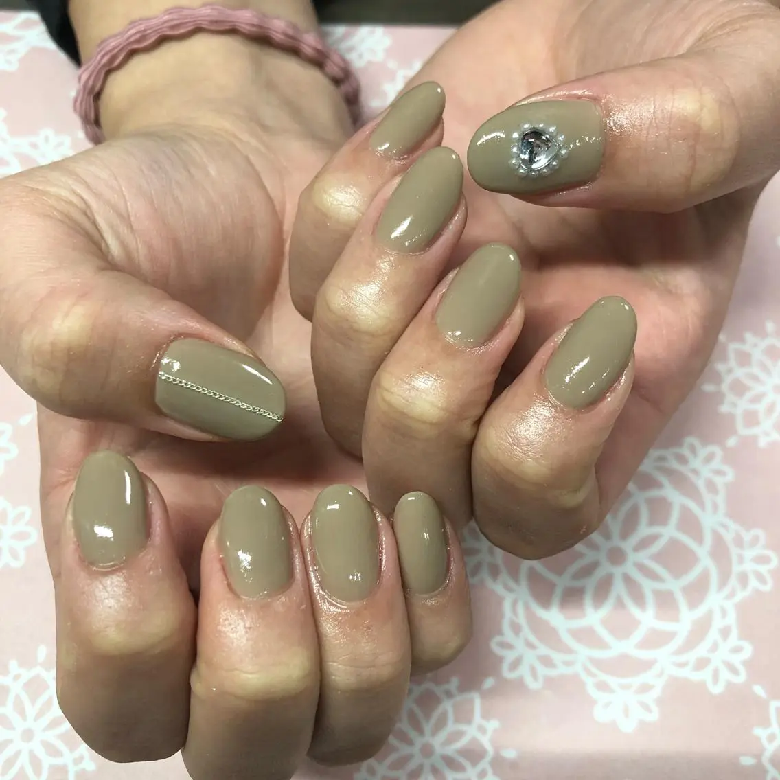 ネイル ハンドネイル 西岡 杏のネイルデザイン