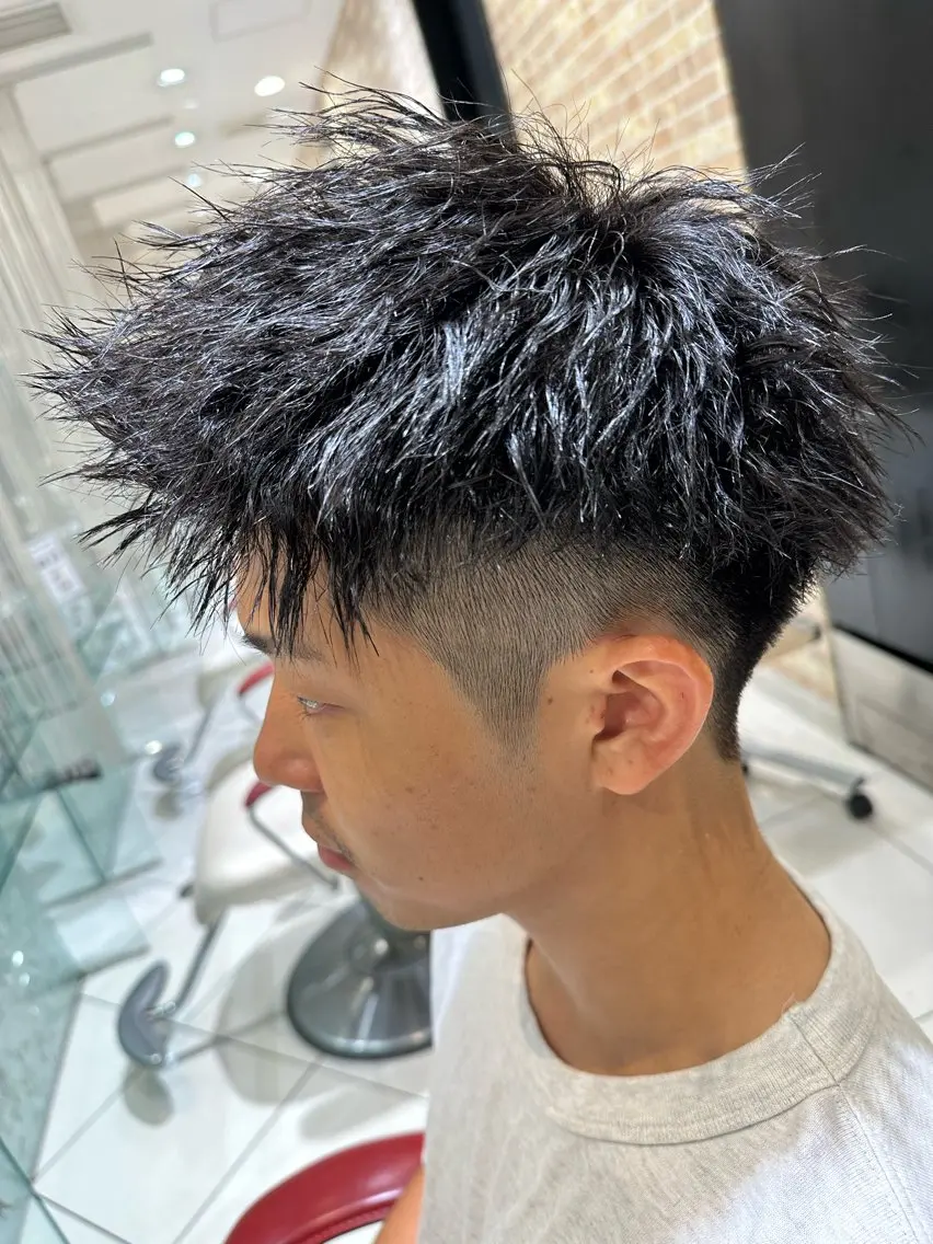 ショート パーマ メンズ メンズパーマ メンズツイストパーマ 波巻きパーマ ツイストパーマ 💈メンズ特化 美容師サキ💈のヘアスタイル