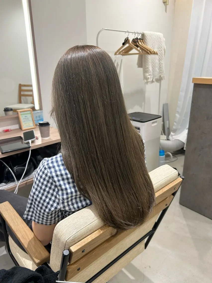 ロング カラー ヘアカラー トリートメント 🎀透明感カラー🎀 mikaのヘアスタイル