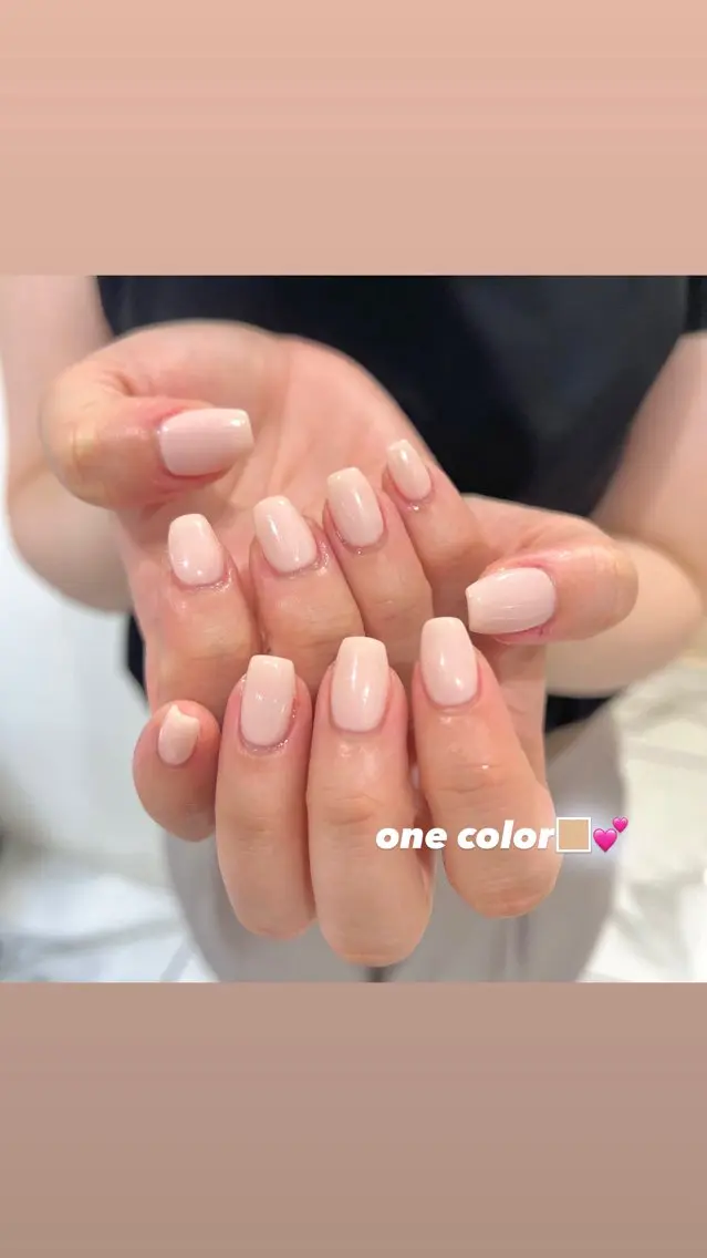 ネイル ラメ(グリッター) ワンカラーネイル シンプルネイル ハンドネイル 🎀チーク/ちゅるん 🫧chisa🎀のネイルデザイン