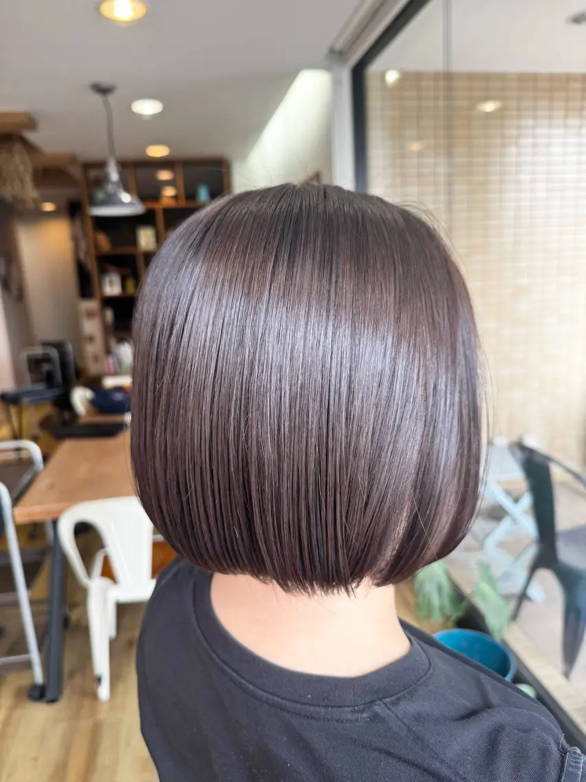 ショート カラー グレージュ ヘアカラー トリートメント ツキダテ ユイのヘアスタイル
