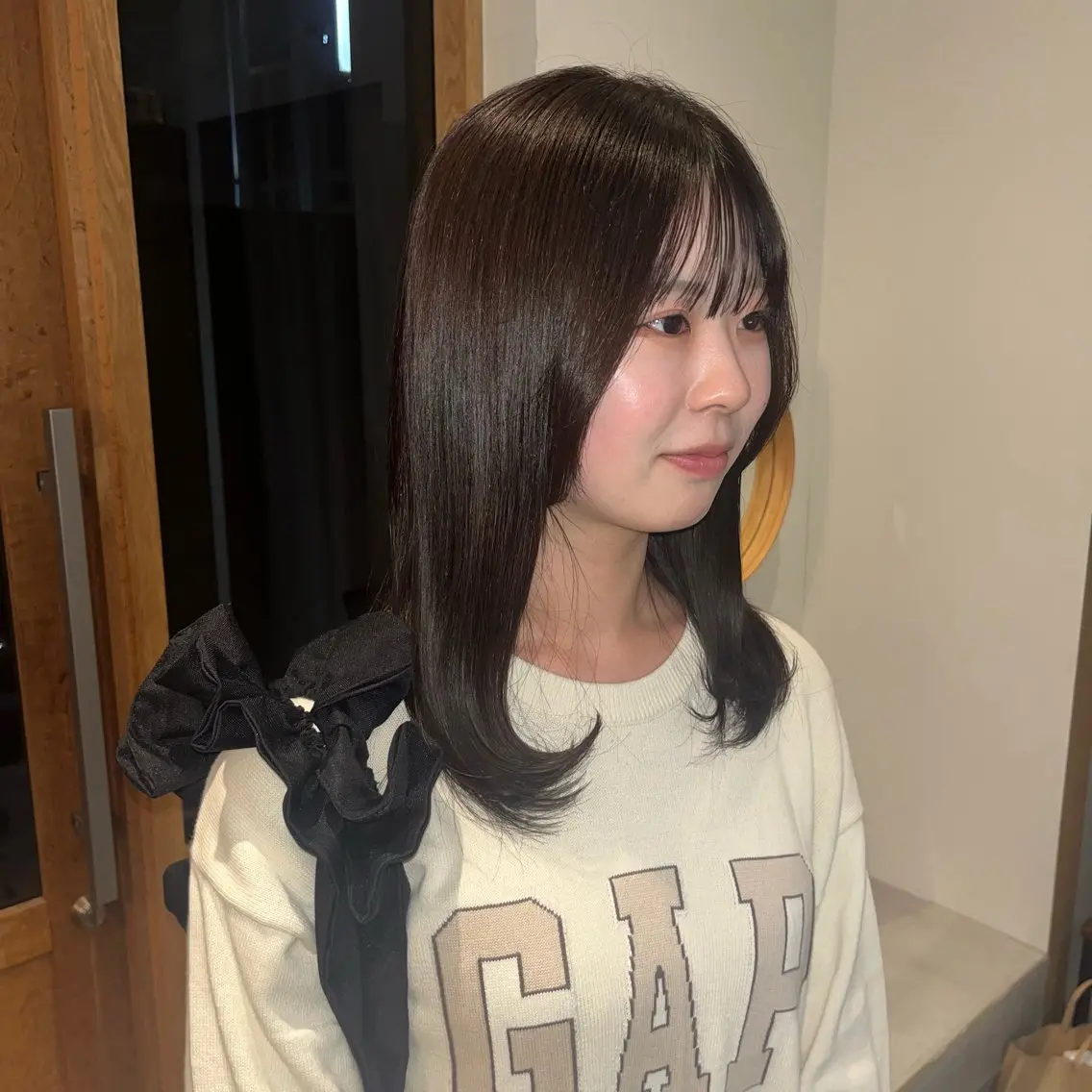 セミロング 、 ハルナのヘアスタイル