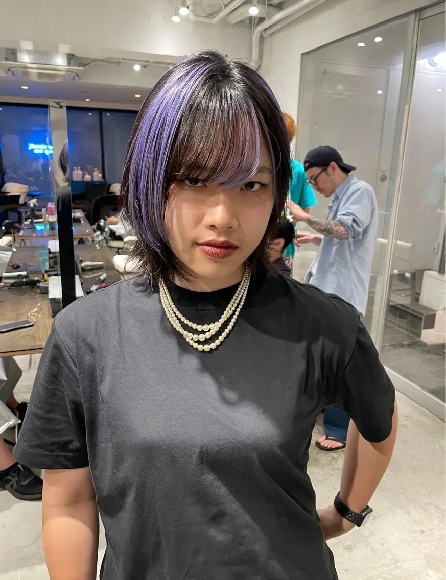 ミディアム カラー ブルーカラー デザインカラー パープルカラー スパイラルパーマ 🌐hina⭐️のヘアスタイル