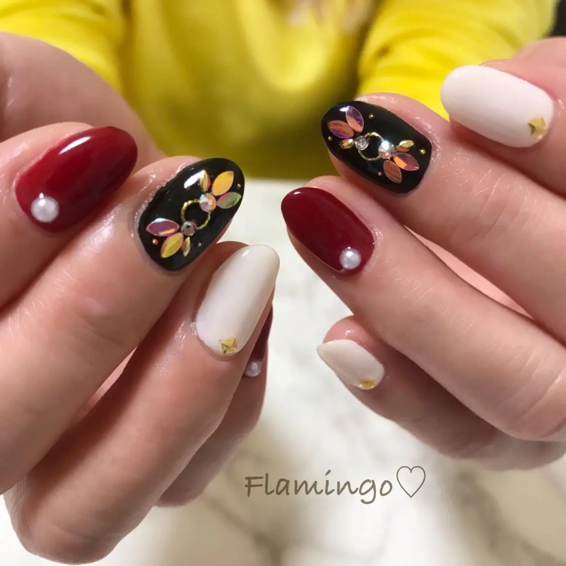 ネイル ボルドー キラキラネイル ワンカラーネイル 冬ネイル フィルイン／自爪育成 ／爪に優しい施術のネイルデザイン