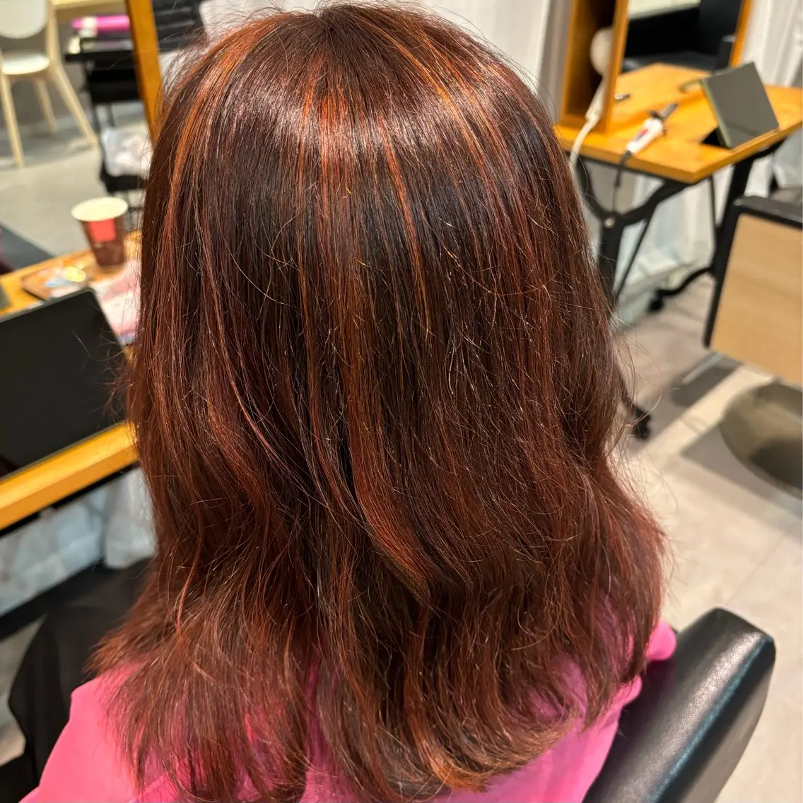 白髪ぼかしハイライト+髪質改善イルミナカラーの写真