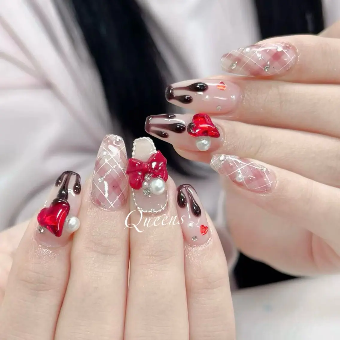 ネイル ハンドネイル Queens マオのネイルデザイン