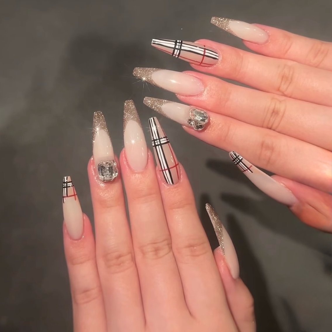 ネイル アートネイル 韓国ネイル ストーンネイル ワンホンネイル 冬ネイル Nihonthy Nail 新宿のネイルデザイン
