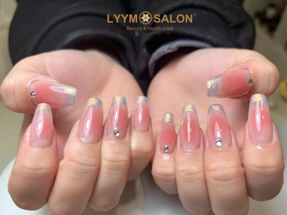 ネイル フレンチネイル 韓国ネイル オフィスネイル ピンク シンプルネイル ハンドネイル ハンドケア LYYM Salonのネイルデザイン