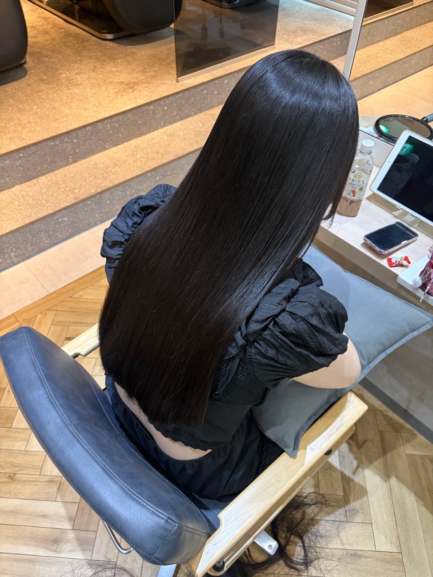 セミロング カラー 顔まわりレイヤー 顔周りカット 髪質改善 レイヤーカット トリートメント Asumi🫧トリー トメント持続No1のヘアスタイル