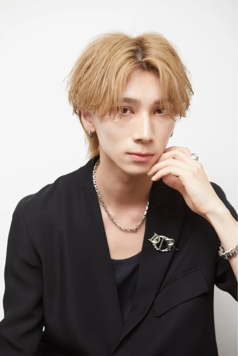 ショート カラー メンズ ベージュカラー メンズ専門店 店長 小柳 裕夢のヘアスタイル