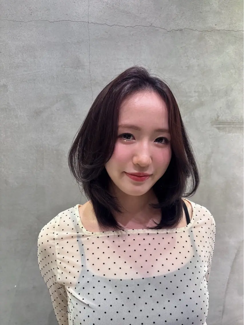 ミディアム ヘアカラー Londnaitre /Miriaのヘアスタイル