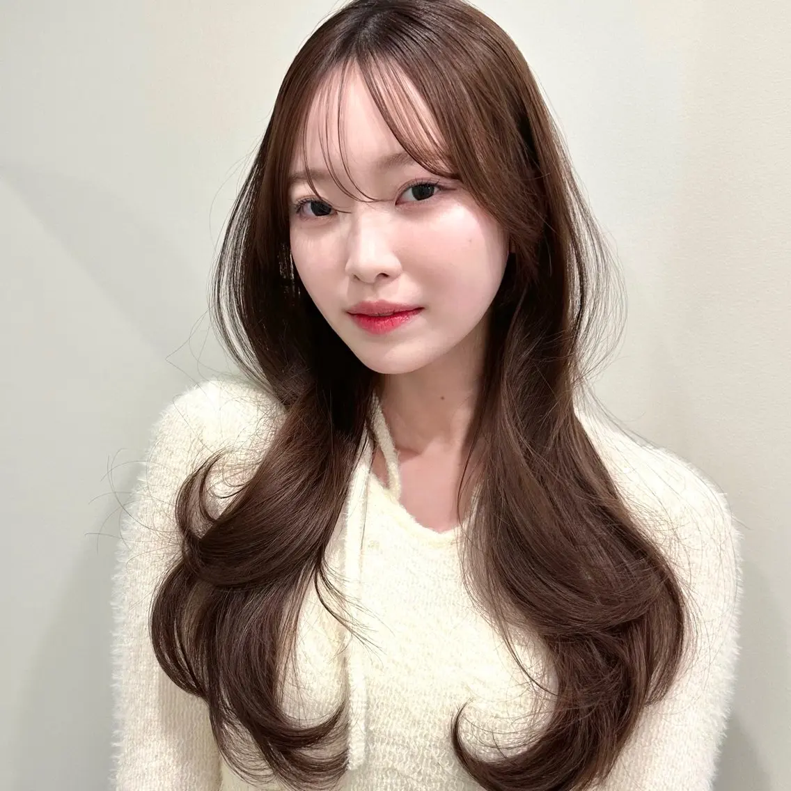 セミロング カット ヘアカラー トリートメント 🌹ハッシュカット、 レイヤー韓国ヘア🌹のヘアスタイル