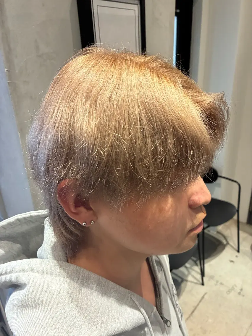 カラー メンズ ヘアカラー 王 春文のヘアスタイル