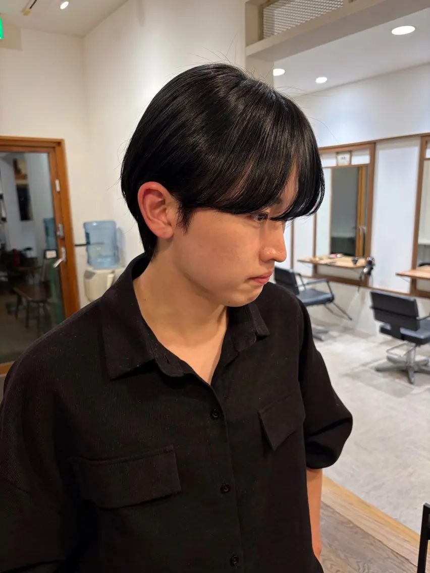 ショート カラー ヘアアレンジ 黒髪 ブリーチ ブルーカラー ブルーブラック トリートメント カット ヘアカラー トリートメント 無料カットモデル‪✨ ✂️Nanami🌷のヘアスタイル