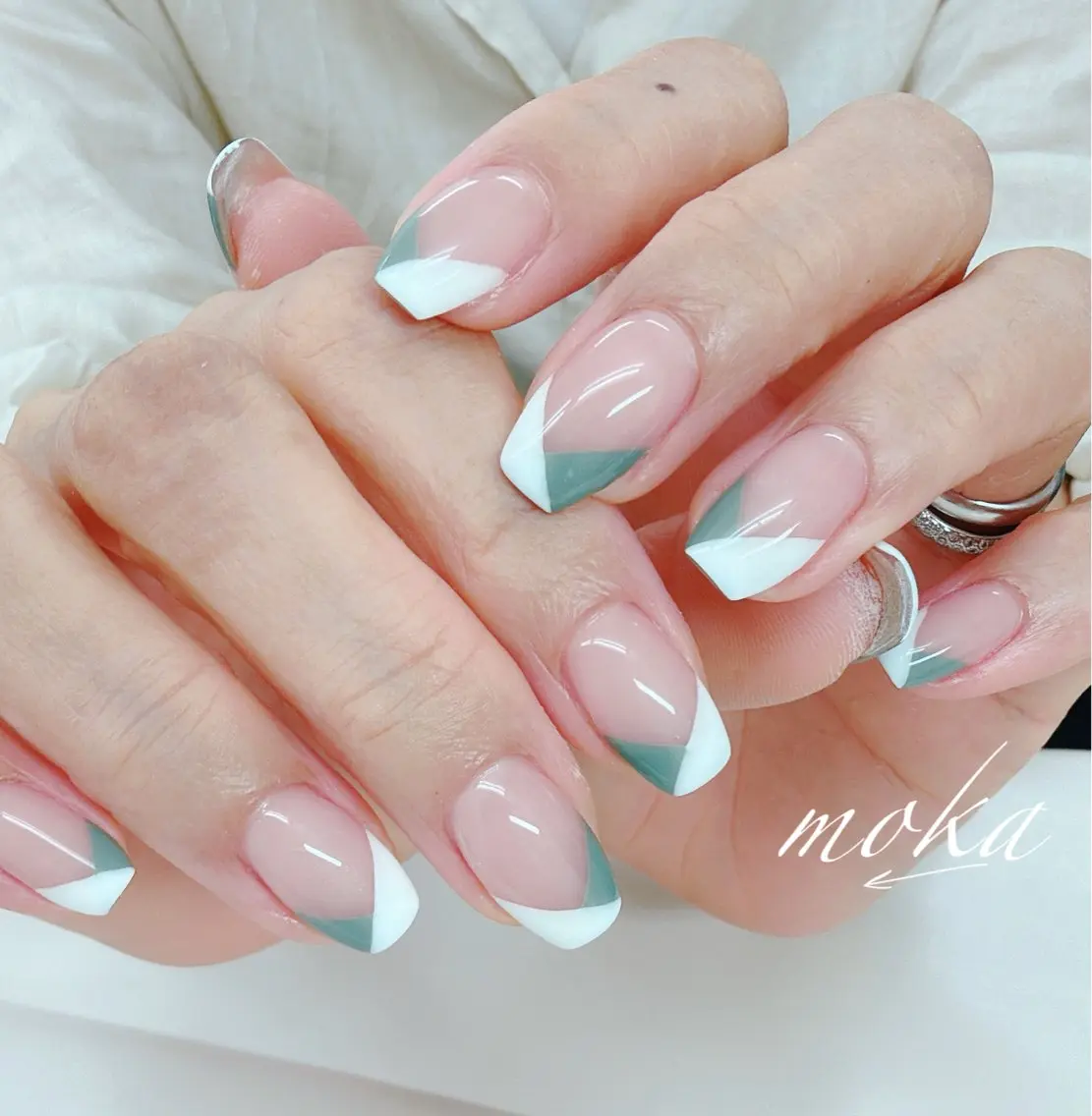 ネイル 胡蝶蘭レディースサロ ンNailMOKAのネイルデザイン