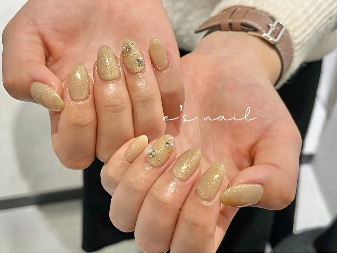 ネイル ハンドネイル ハンドケア e’s nail Lumièreのネイルデザイン