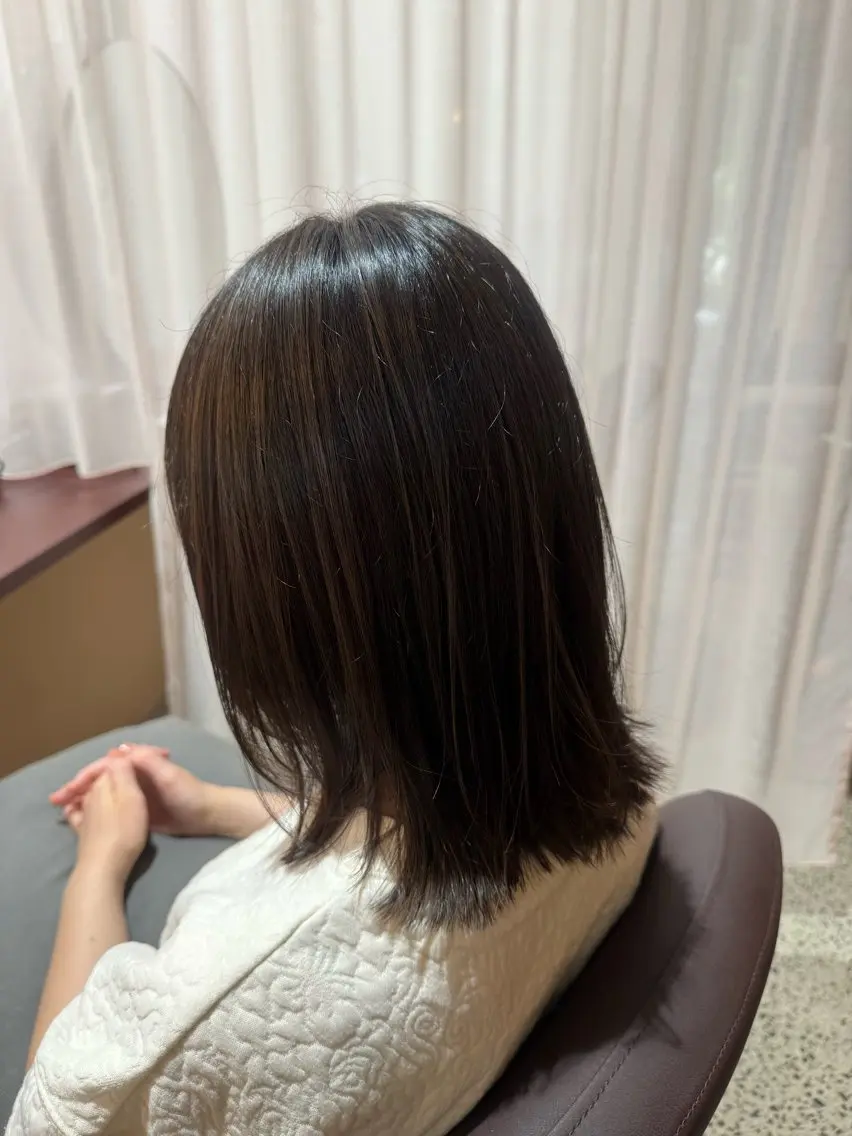 ミディアム くびれヘア くびれレイヤー レイヤーカット カット ヘアカラー 【YOKE】　西田 乃那のヘアスタイル