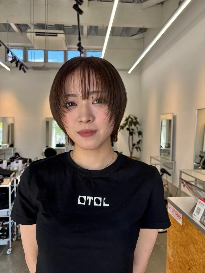 ショート カラー ショートレイヤー レイヤーカット ショートヘア 小顔カット カット ヘアカラー トリートメント 舘谷 愛莉のヘアスタイル