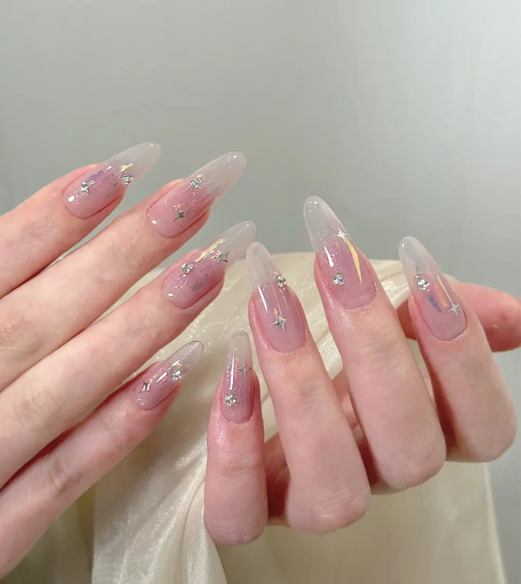 ネイル チークネイル 長さ出し フレンチネイル ガーリー 韓国ネイル ハンドネイル ハンドケア Sun Nail 池袋のエステ・リラクイメージ