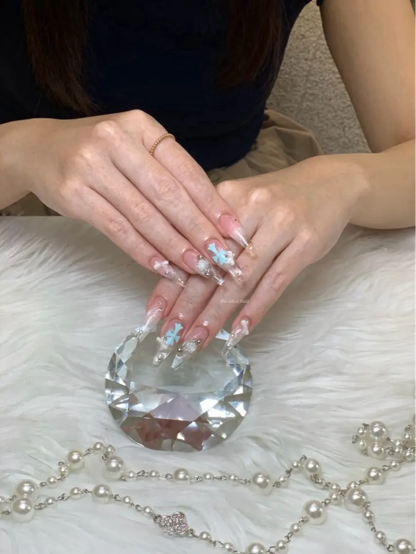 ネイル ハンドネイル HANA 長さだしのネイルデザイン