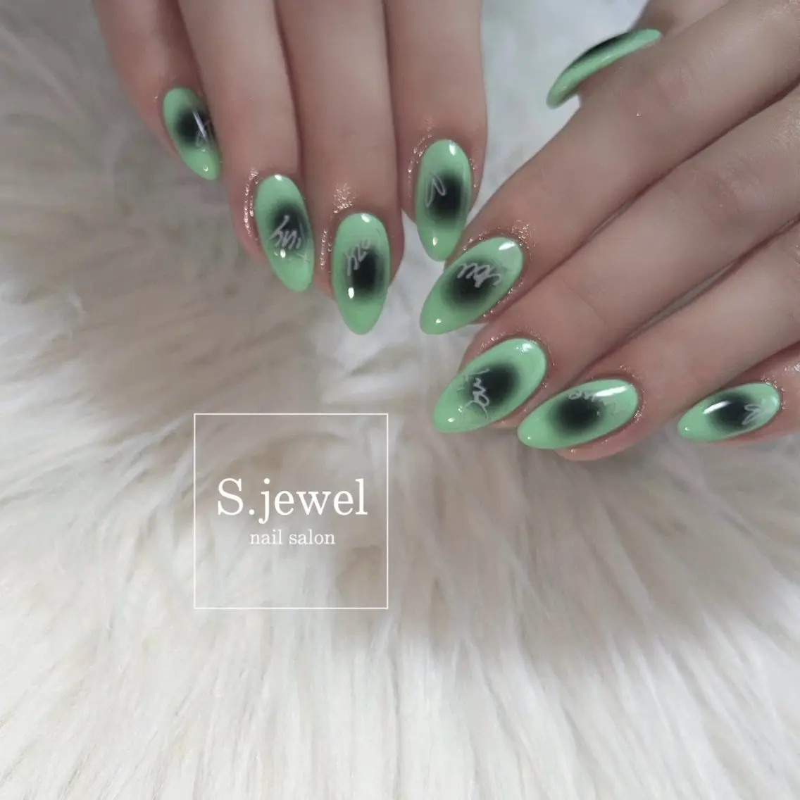 ネイル S. JEWELのネイルデザイン