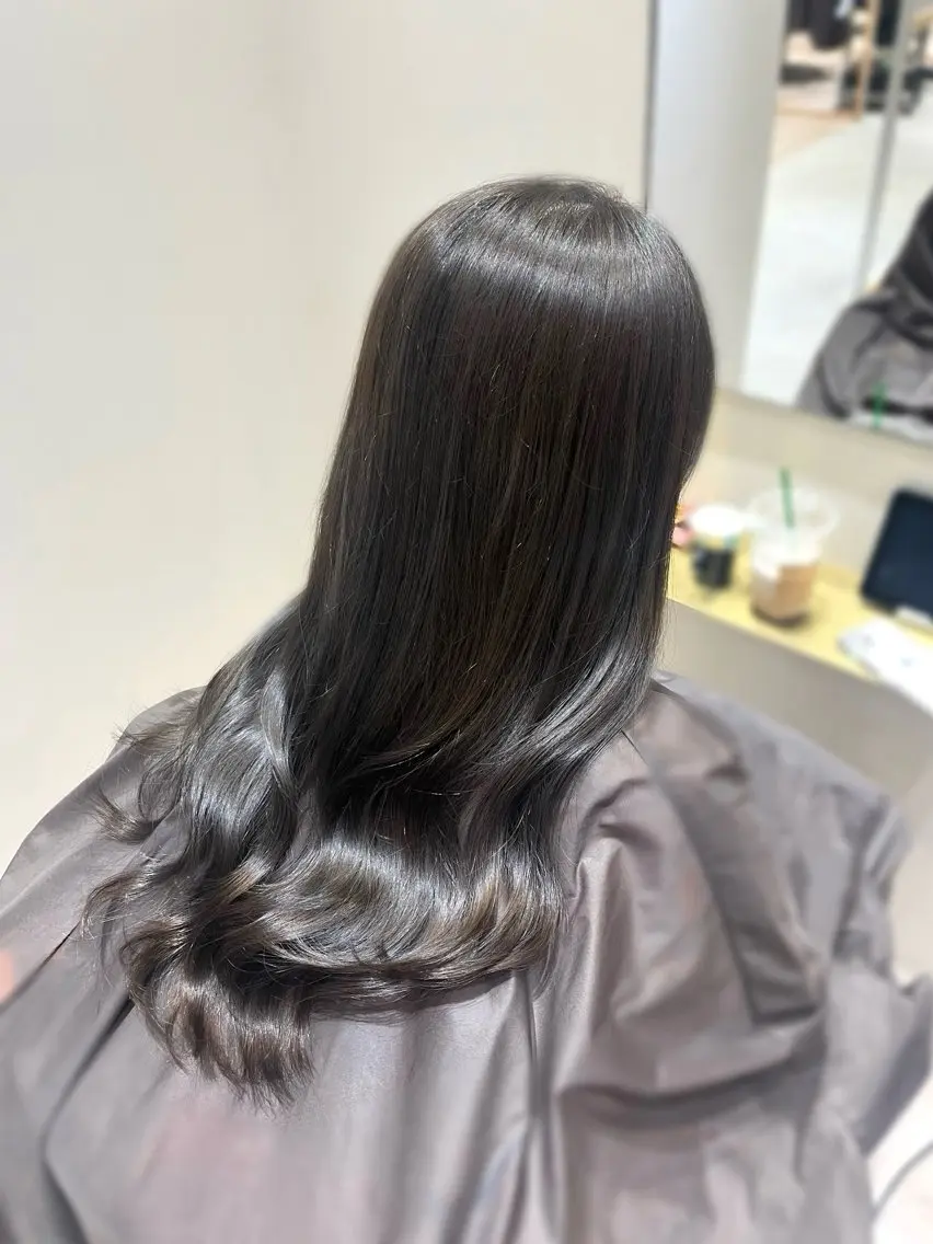 ロング カット ヘアカラー トリートメント hazuki🐈⬛ 透明感カラーのヘアスタイル