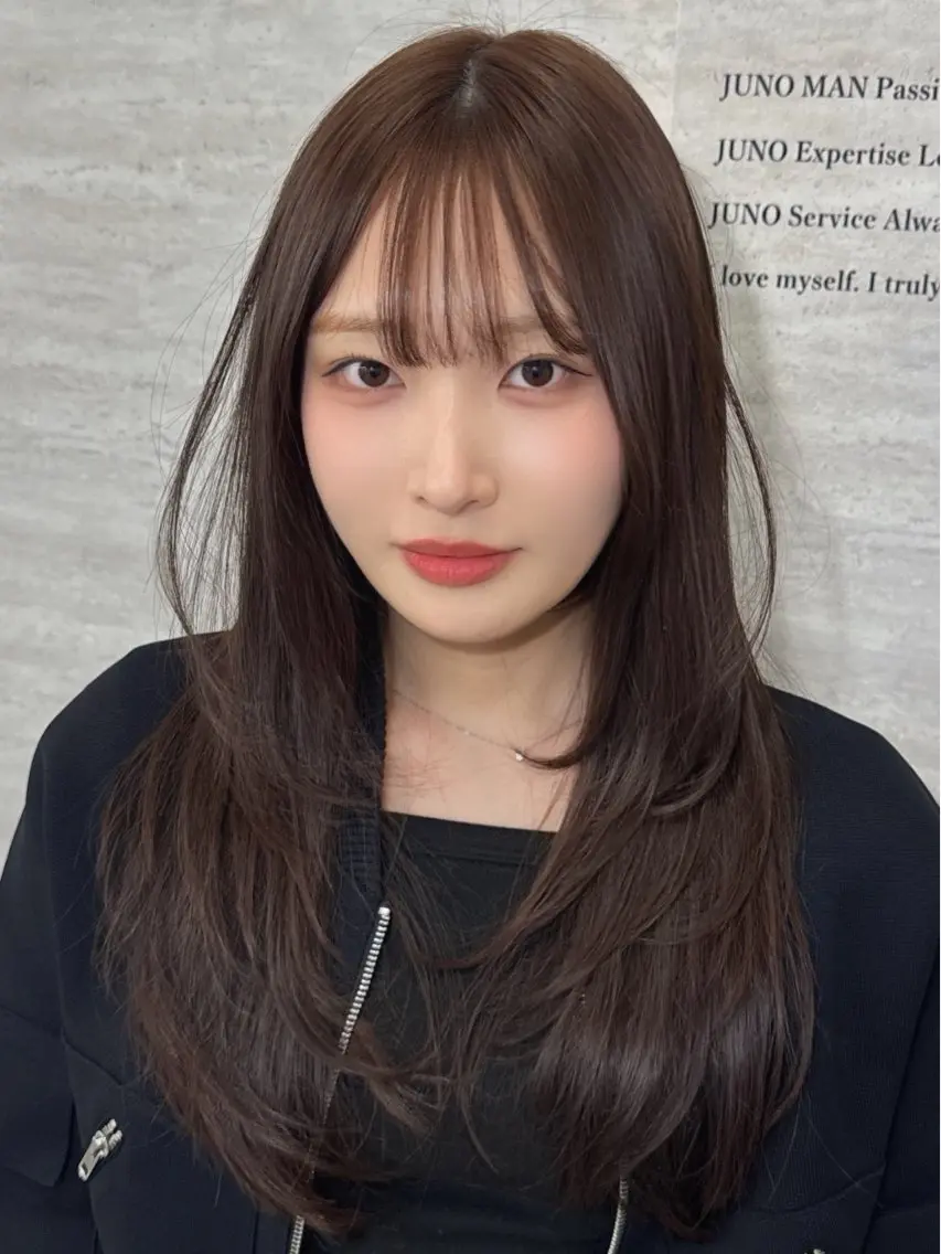 ロング カラー ヘアアレンジ カット ヘアカラー トリートメント 韓国レイヤーカット/ 儚げカラーチナツのヘアスタイル