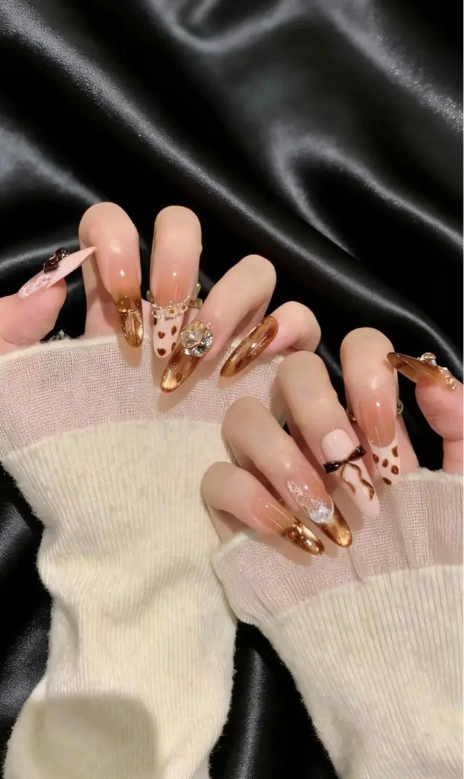 ネイル アートネイル チークネイル フレンチネイル ジェルネイル ガーリー HAPPI NAIL 大国町のネイルデザイン