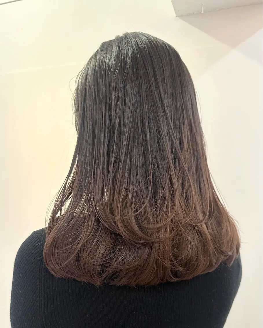 セミロング レイヤーカット ‎🤍ともえ‎🤍 /レイヤーカット🧸のヘアスタイル