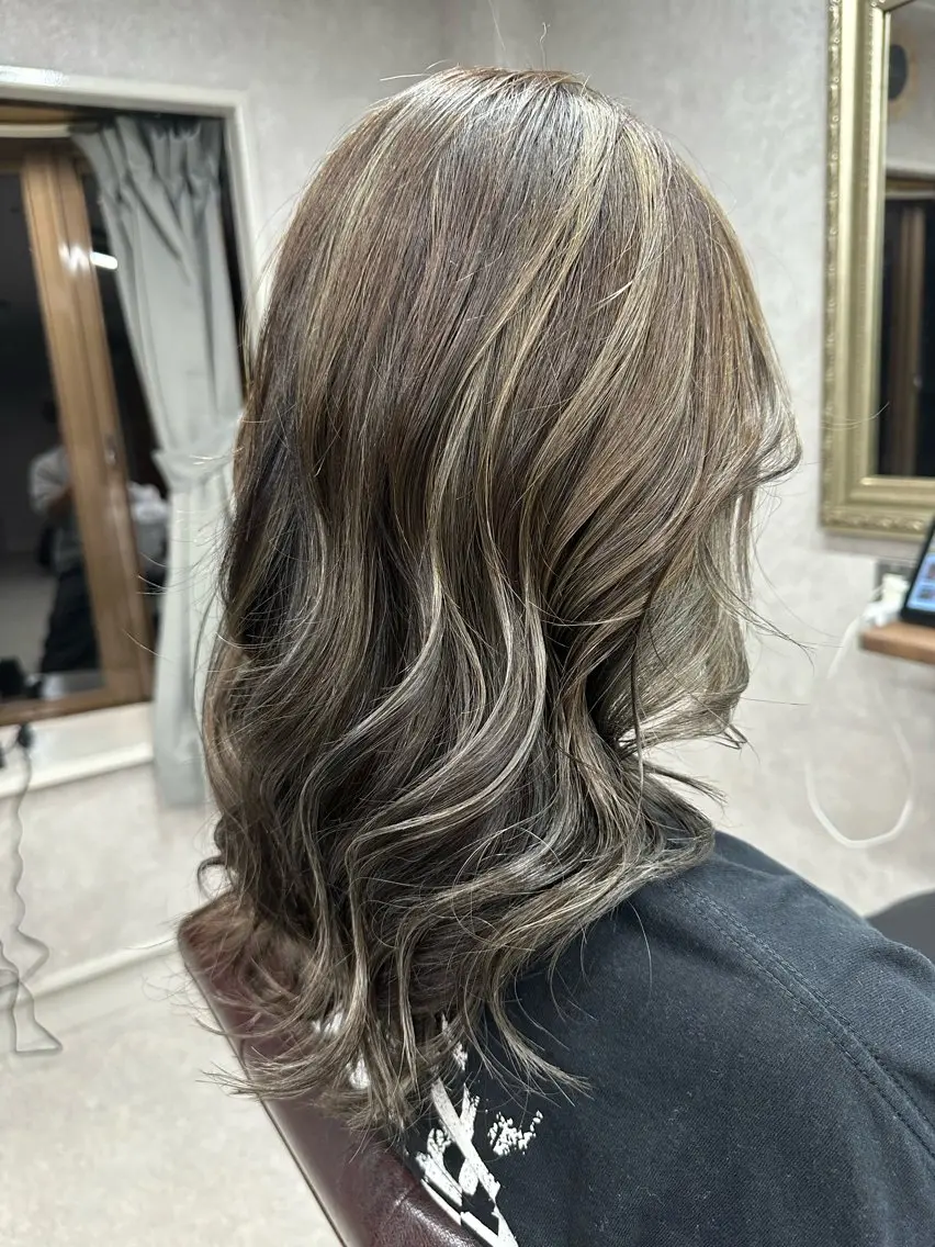 ロング カラー カット ヘアカラー トリートメント Lien 深井店のヘアスタイル