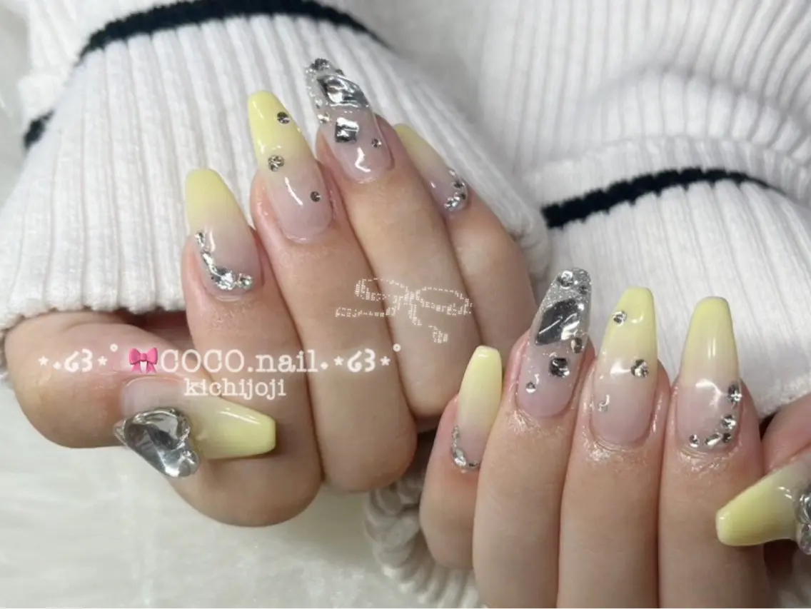 ネイル ハンドネイル フットネイル lili.nail y2k/長さ出しのネイルデザイン