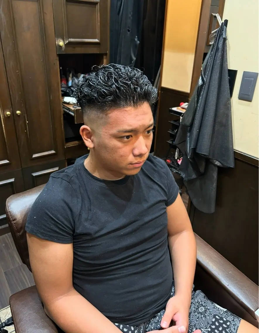 パーマ ヒロ銀座牛山 友晴のヘアスタイル