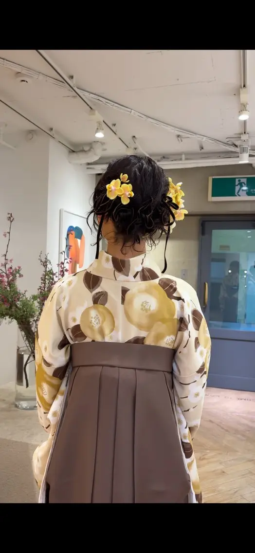 ヘアアレンジ ヘアセット レイヤーカット🐩 透明感カラー モカのヘアスタイル