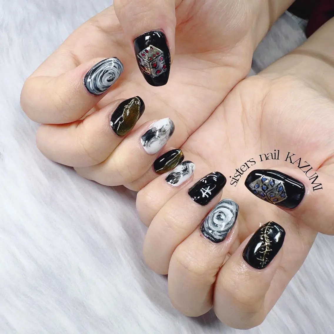 ネイル アートネイル ハロウィン マグネットネイル ミラーネイル ニュアンスネイル sisters nail.fのネイルデザイン