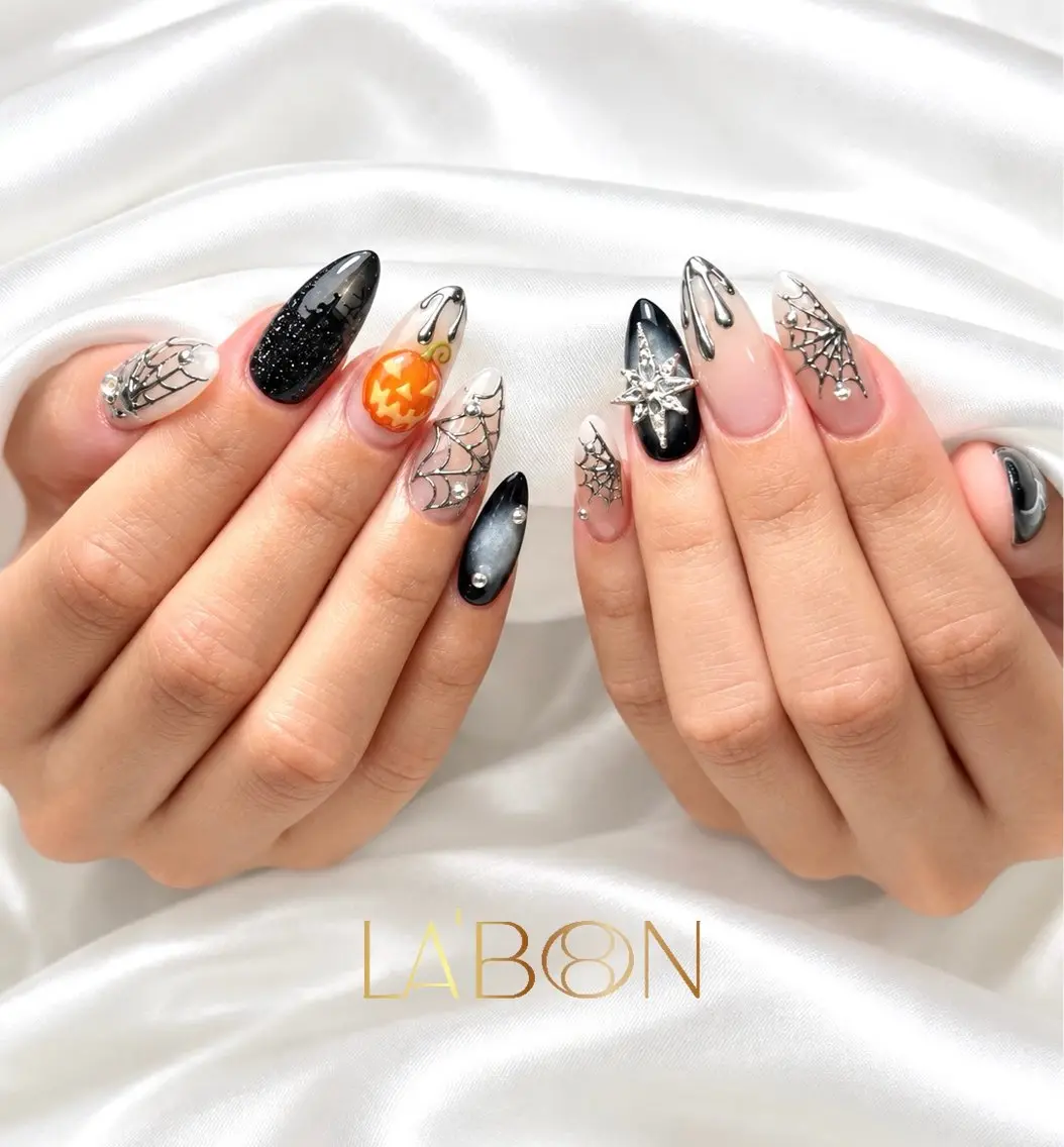 ネイル アートネイル ハロウィン キラキラネイル ピンク ピンクベージュ Labon Nails Artのネイルデザイン