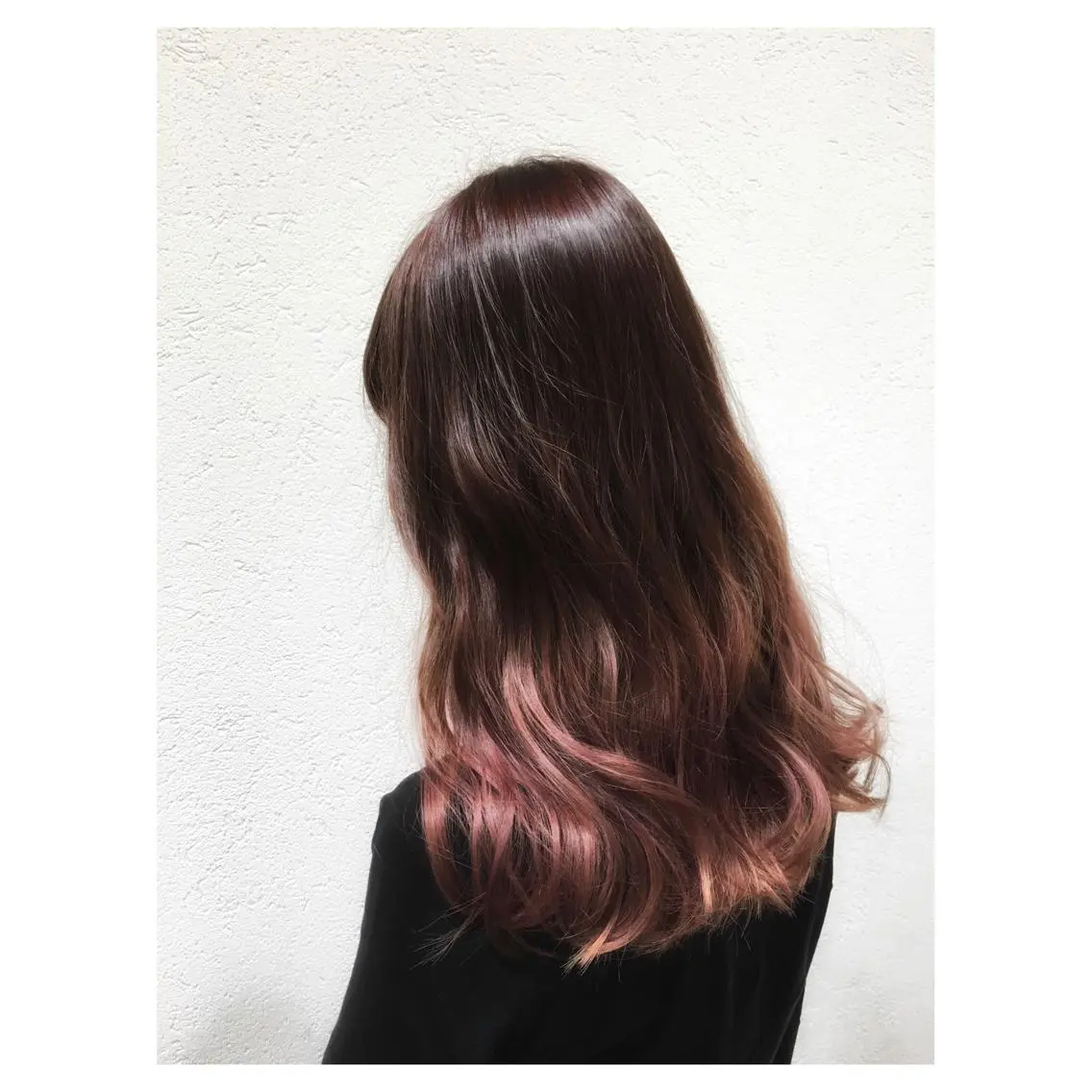 セミロング カラー グラデーションカラー イルミナカラー ピンクカラー biscohair 髪にドラマを。のヘアスタイル